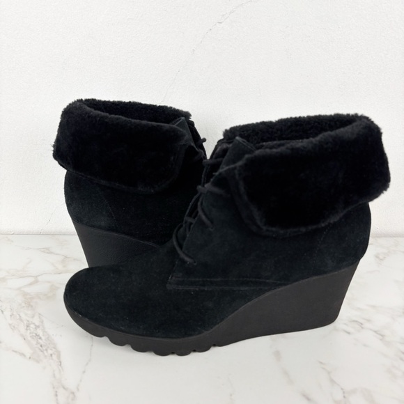 Donald J. Pliner Maxxi Faux Fur Wedge Booties Sz 8.5 - Picture 4 of 10